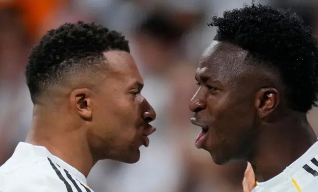 Mbappe ủng hộ Vinicius sau trận thắng Villarreal