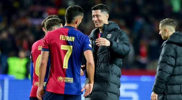 Torres mới là lựa chọn số 1 cho vị trí trung phong của Barca.