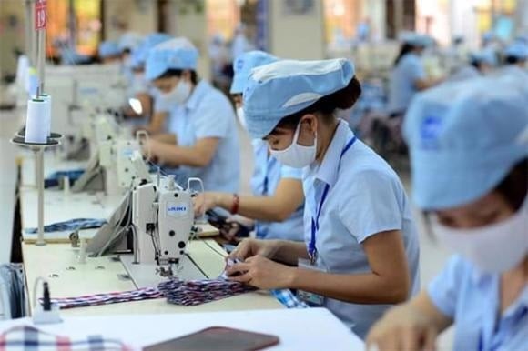 Trong dự thảo Nghị định mới, Bộ Nội vụ đề xuất tăng lương tối thiểu ở tất cả các vùng. 