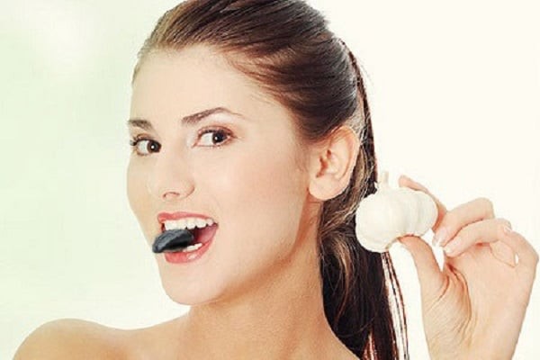 Tỏi đen còn được xem là “bí quyết giữ gìn tuổi xuân” của nhiều người nhờ tác dụng làm đẹp vượt trội.