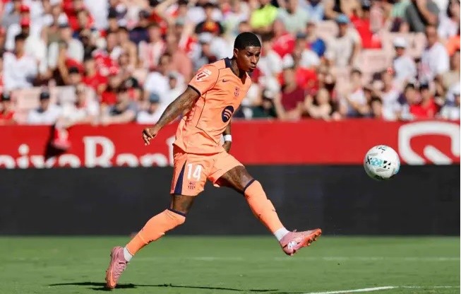 Rashford đang đóng góp tích cực vào lối chơi của Barca.