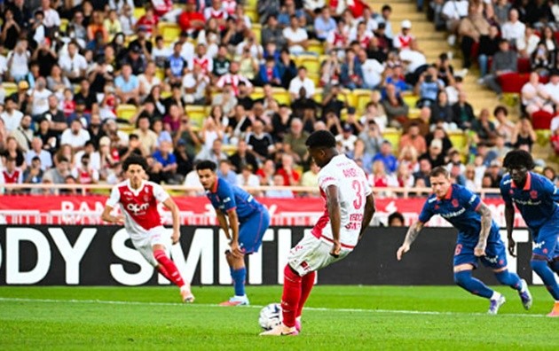 Fati cứu AS Monaco khỏi thất bại trên sân nhà