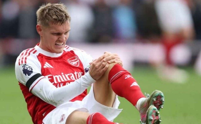 Odegaard dính chấn thương.