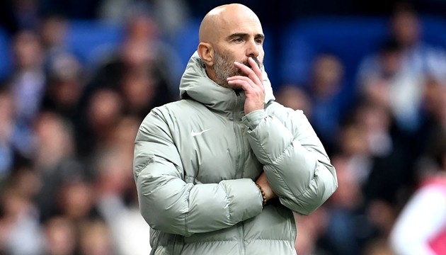 Enzo Maresca bị cấm phỏng vấn sau khi nhận thẻ đỏ.