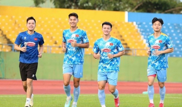 Bùi Tiến Dũng lỡ buổi tập của ĐT Việt Nam