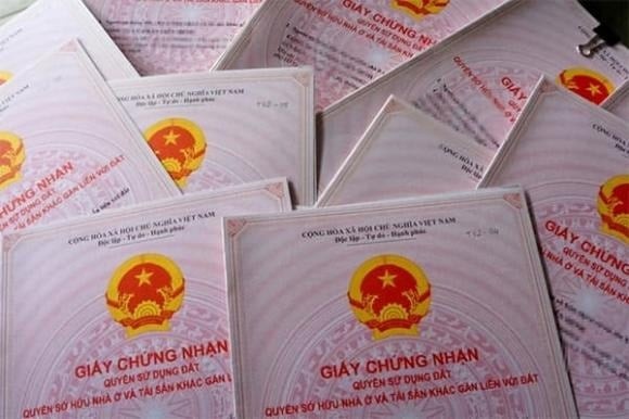 Người dân không cần đến trực tiếp Cơ quan đăng ký đất đai hay Văn phòng đăng ký đất đai.