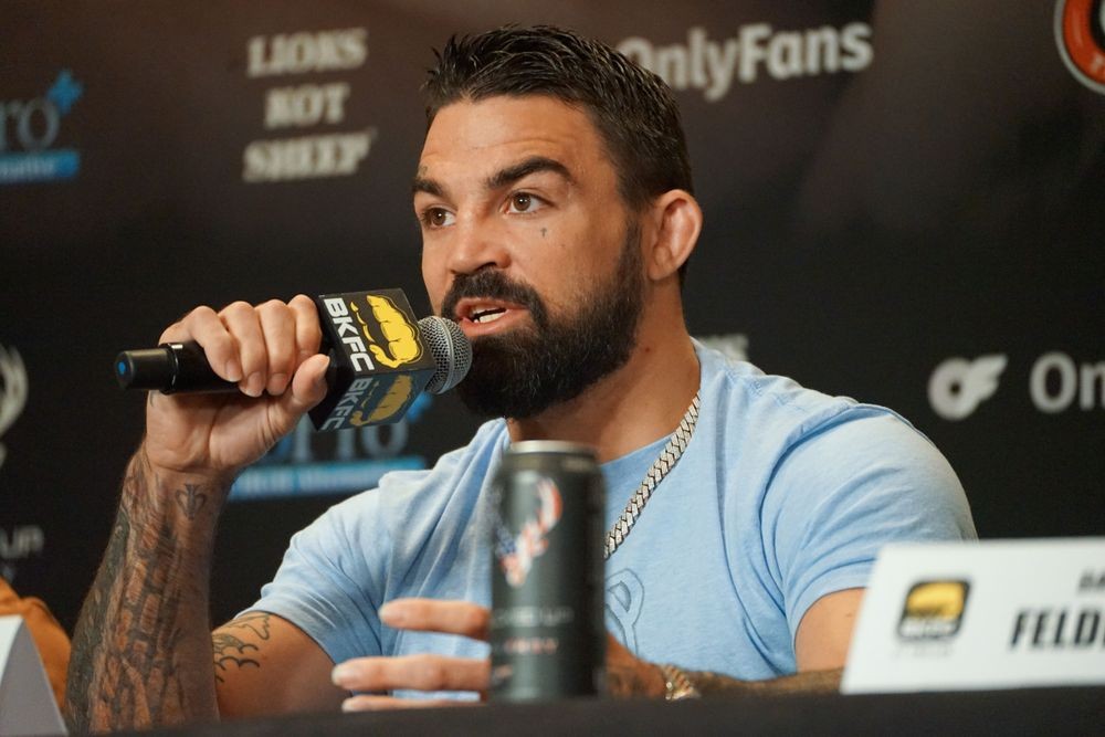 Mike Perry tại buổi họp báo BKFC 41