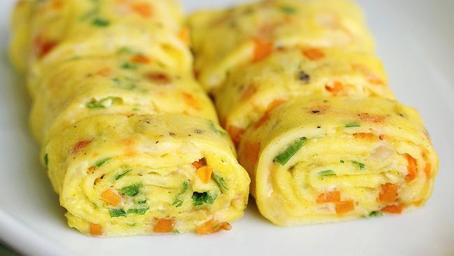 Tuyệt đối không đổ trứng vào chảo chưa đủ độ nóng hoặc quá ít dầu