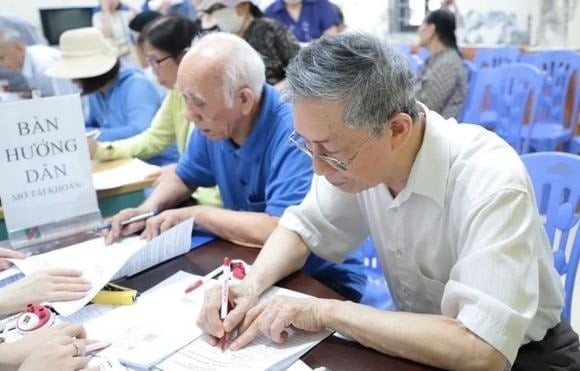 Cách tính lương hưu đối với người vừa tham gia BHXH bắt buộc vừa tham gia BHXH tự nguyện được quy định tại Điều 11 Nghị định 159/2025/NĐ-CP.