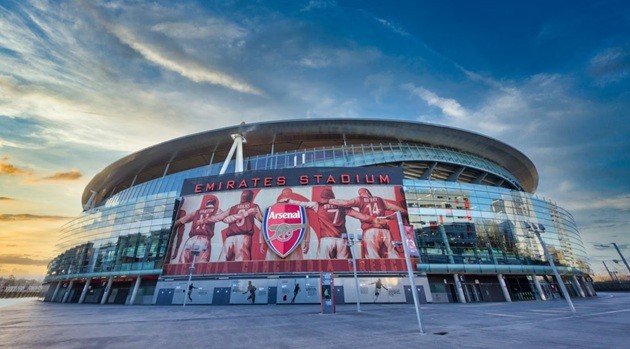 Emirates từng là sân đấu hiện đại bậc nhất nước Anh.