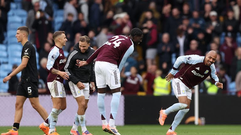  Malen đã toả sáng với cú đúp.