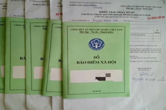 Quy định này nhằm bảo đảm quyền lợi của người lao động khi đủ điều kiện hưởng chế độ BHXH, hoặc khi chấm dứt hợp đồng, nghỉ việc.