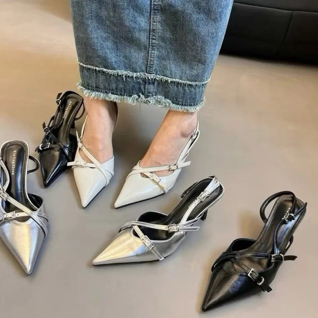 Trong số nhiều mẫu mã, có bốn kiểu giày cao gót đang được nhiều chị em yêu thích bởi vừa tôn dáng vừa dễ phối đồ