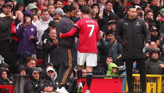 Amorim tạm thoát án sa thải nhờ chiến thắng Sunderland.