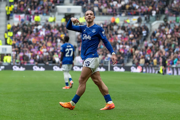 Jack Grealish có thể đã kế thừa khả năng bóng đá từ một người 
