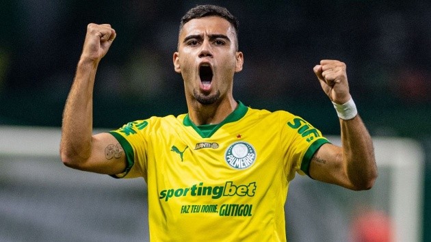  Pereira hiện đã trở về quê nhà Brazil chơi bóng.