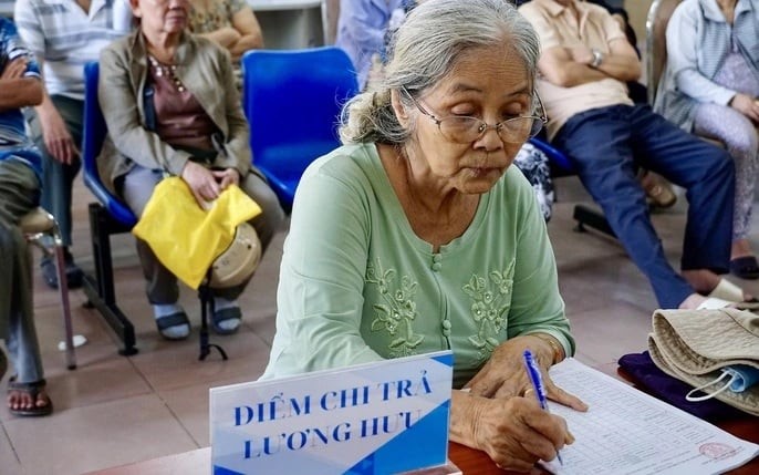 Đóng BHXH trên 20 năm hưởng quyền lợi cao chưa từng có: Quyền lợi cụ thể là gì?