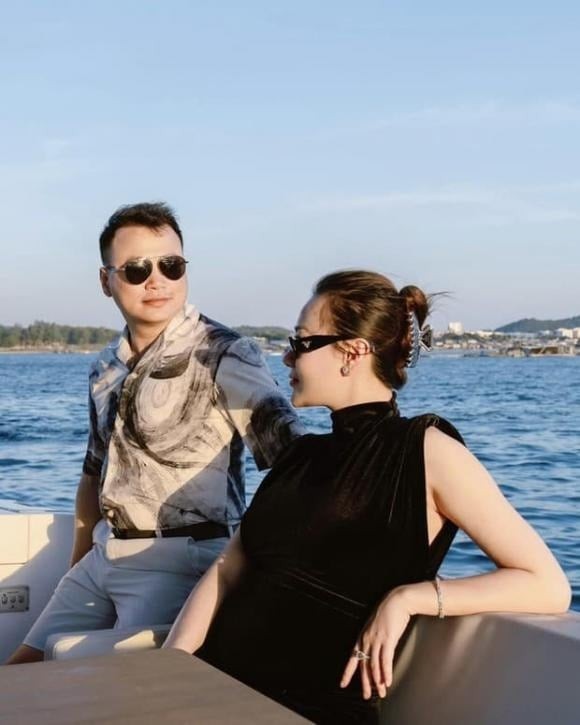 Shark Bình khởi nghiệp từ năm 19 tuổi và sớm sở hữu khối tài sản hơn 2 triệu USD khi còn rất trẻ.