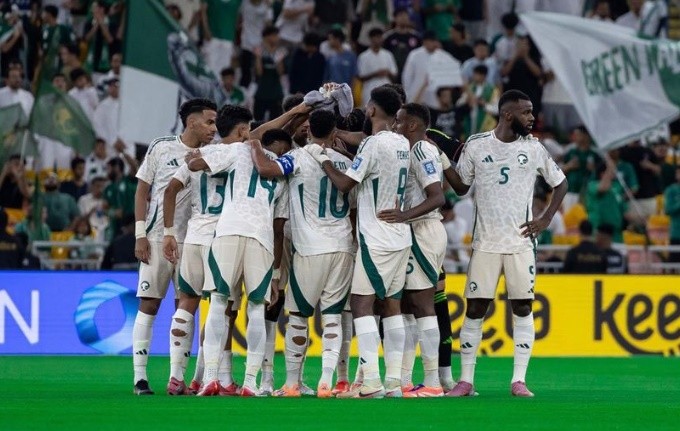 Indonesia giành chiến thắng nhưng lại phải nhận 2 thẻ đỏ ở những phút cuối.