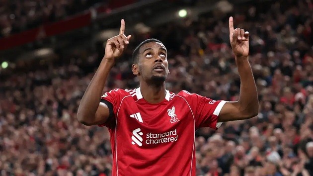 Isak vẫn chưa có phong độ tốt nhất ở Liverpool.