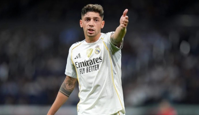 Valverde cho thấy sự cam kết tuyệt đối với Real Madrid.