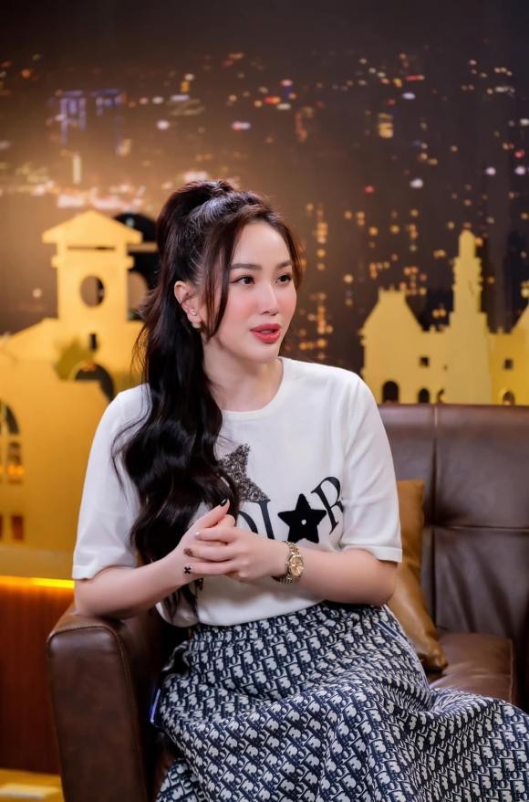 Bảo Thy hiện có cuộc sống hôn nhân viên mãn.