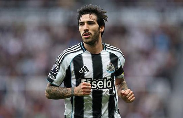 Tonali trong màu áo Newcastle. 