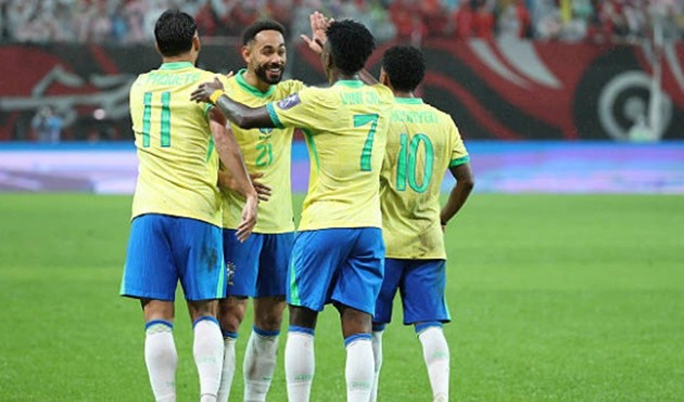 Brazil dễ dàng đè bẹp Hàn Quốc
