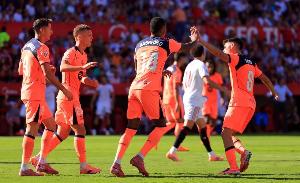 Các cầu thủ Barcelona đang chơi quá cá nhân.