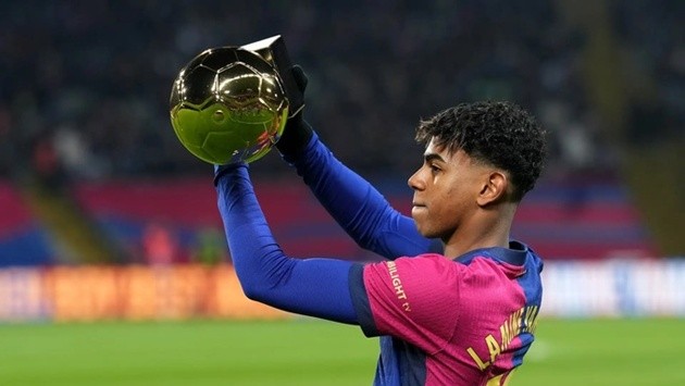 Yamal hoàn toàn vượt trội các cầu thủ U21 còn lại