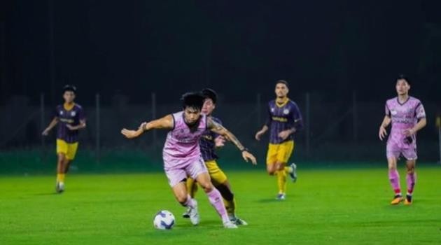 Văn Hậu đã có thể ra sân thi đấu.
