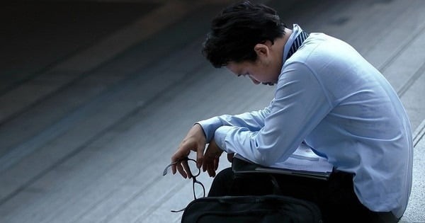 Nhiều đàn ông thất bại không phải vì thiếu năng lực, mà vì quá giỏi tìm lý do.


