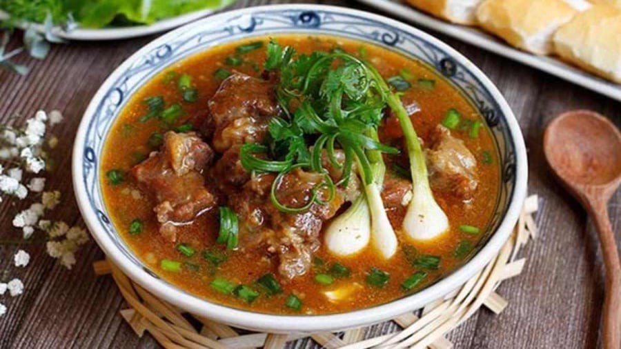 Bí quyết nấu bò sốt vang nhanh nhừ