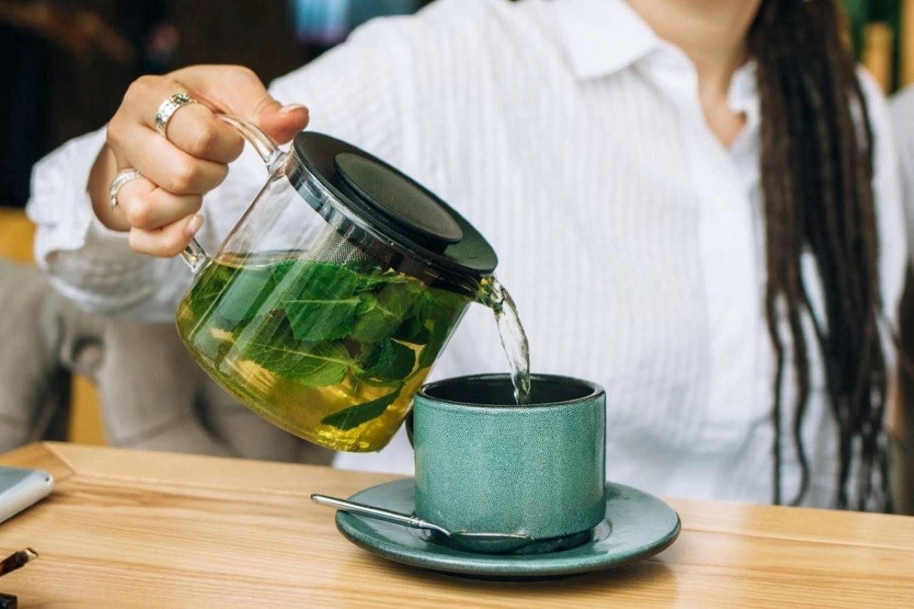 Thói quen uống trà mỗi ngày rất tốt cho sức khỏe. Uống trà có thể thúc đẩy nhu động ruột và tăng cường miễn dịch hiệu quả. (Ảnh minh họa)