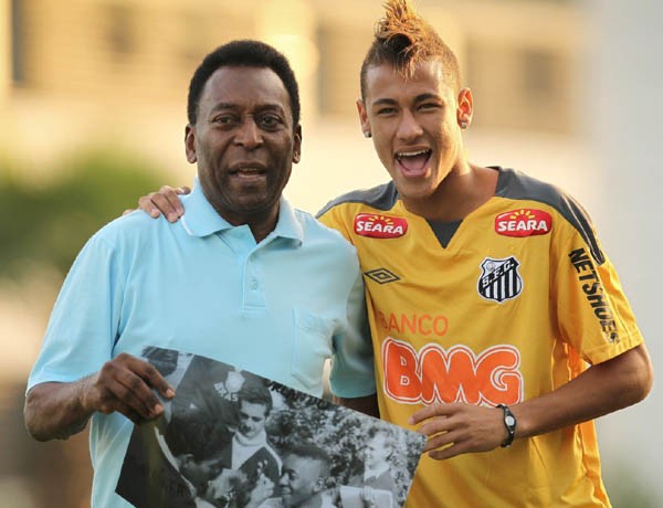 Pele và Neymar, hai vị vua xuất thân từ