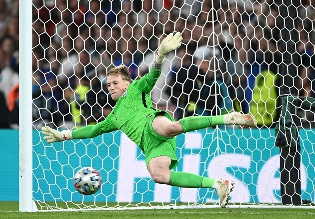 Pickford là cầu thủ chơi ổn định bậc nhất của tuyển Anh.