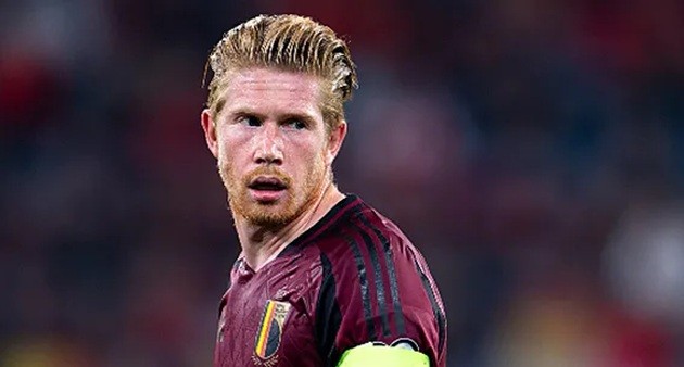 De Bruyne đang phải chơi thấp hơn ở đội tuyển.