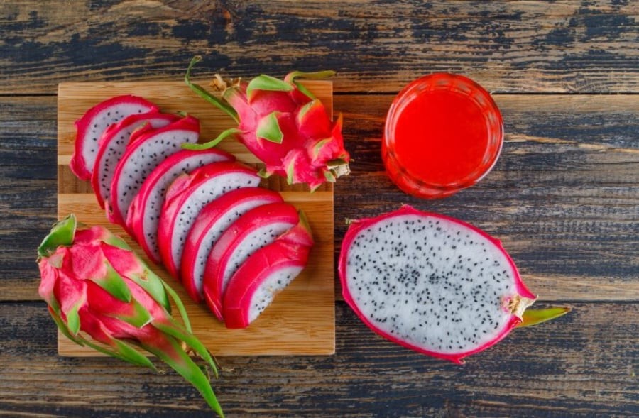 Để có làn da tươi sáng, cơ thể khỏe mạnh và tránh xa tình trạng giữ nước, sưng phù, ngoài việc hạn chế muối. Ảnh minh họa