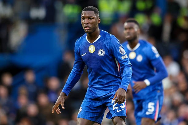 Moises Caicedo vừa chia tay người đại diện cũ.