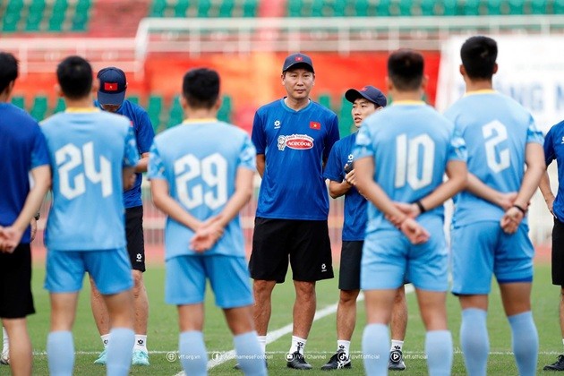 HLV Kim Sang-sik sẽ cần có những sự điều chỉnh.