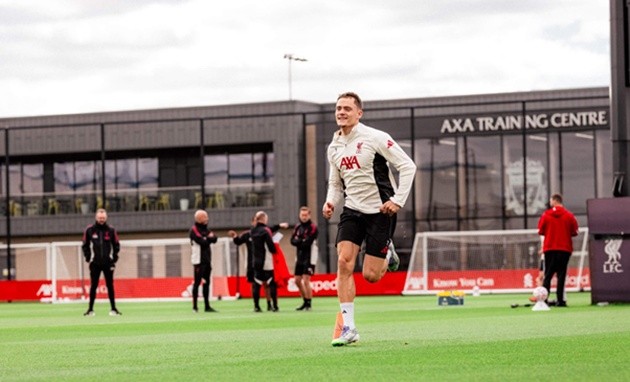 Wirtz tại trung tâm huấn luyện AXA của Liverpool