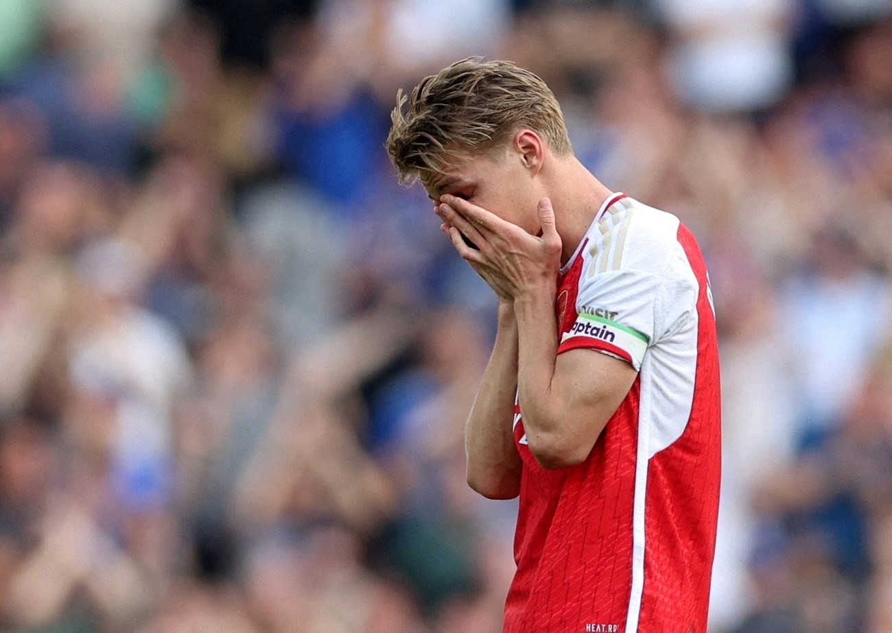 Chấn thương của Odegaard sẽ kéo dài khoảng 6 tuần.