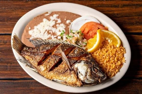 Theo dữ liệu từ Trung tâm Dữ liệu Thực phẩm (Bộ Nông nghiệp Hoa Kỳ - USDA), trong 100g cá rô phi có tới 26g protein, trong khi 100g cá hồi chỉ chứa khoảng 20g.