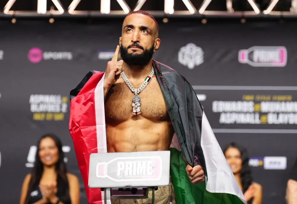 Belal Muhammad trong buổi cân thử trước sự kiện UFC 304.