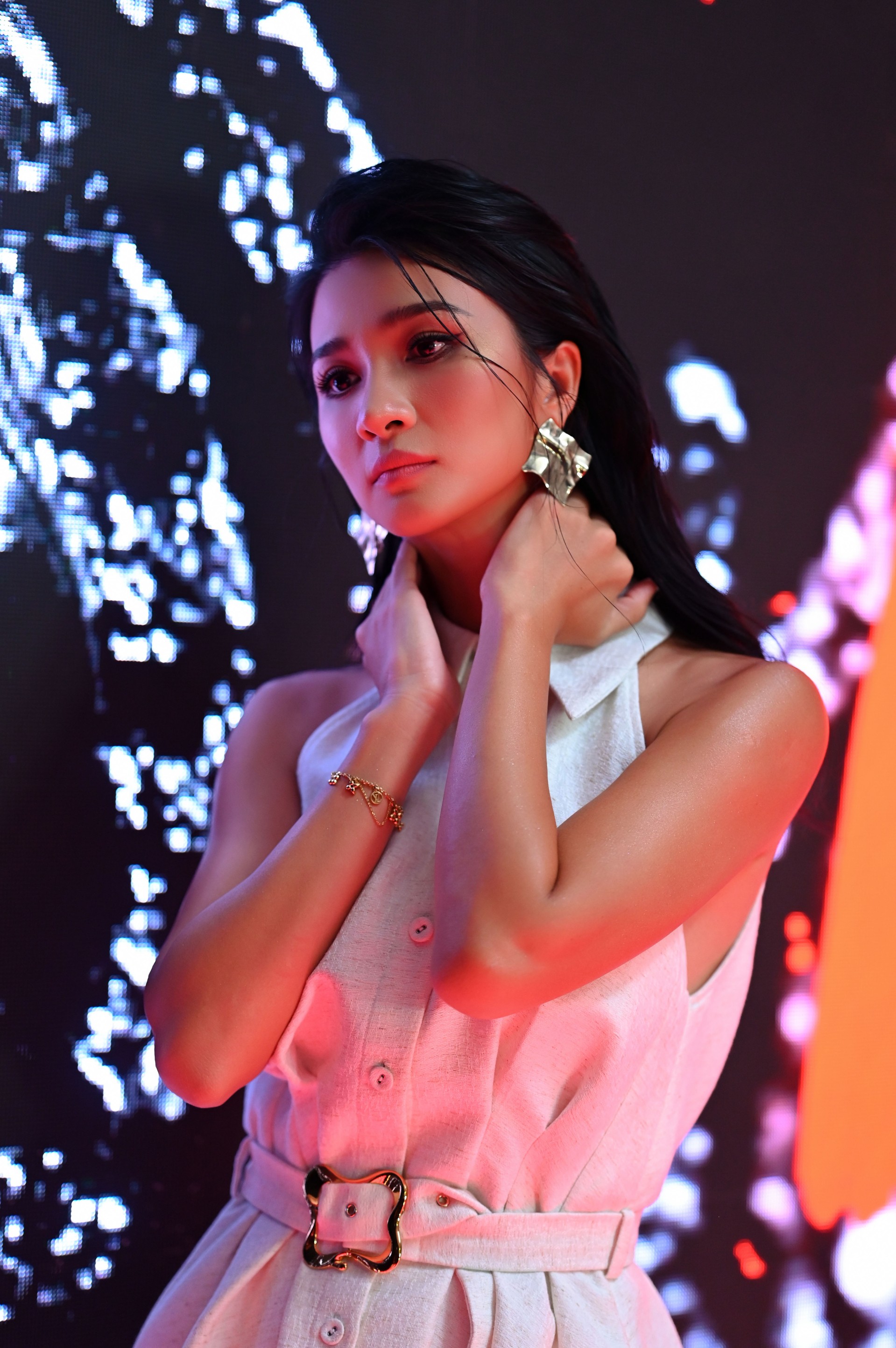 NSUT KIM TUYẾN
