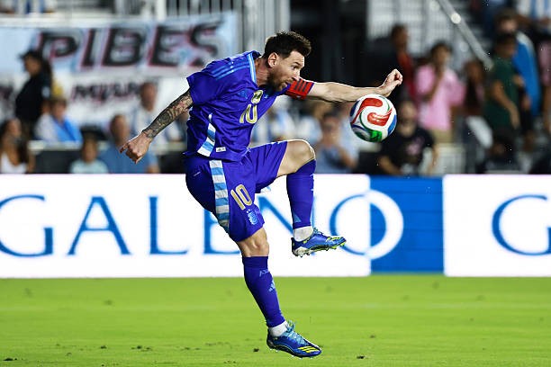 Messi tỏa sáng với 2 pha kiến tạo.