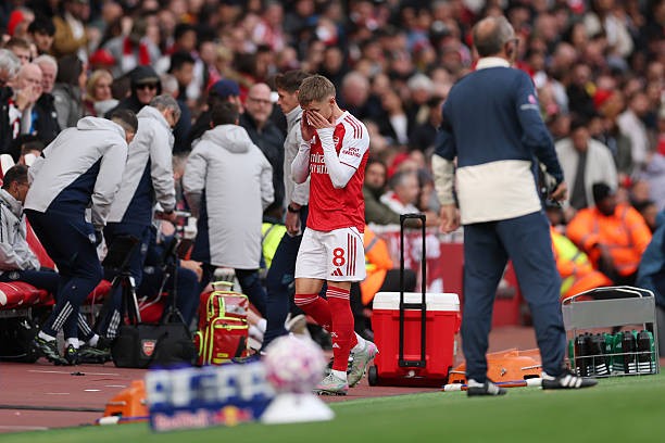 Odegaard lại dính chấn thương.