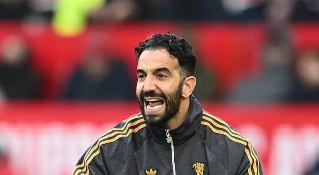 Amorim kiên định với sơ đồ 3-4-3.