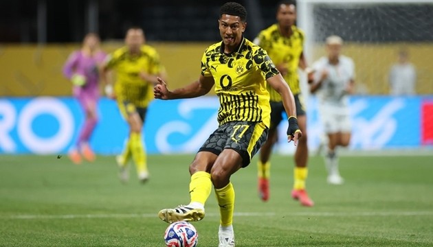 Jobe Bellingham lọt vào tầm ngắm của Manchester United.