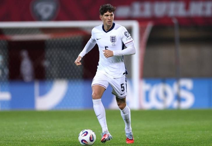 Stones là nhân tố quan trọng của Tam sư.